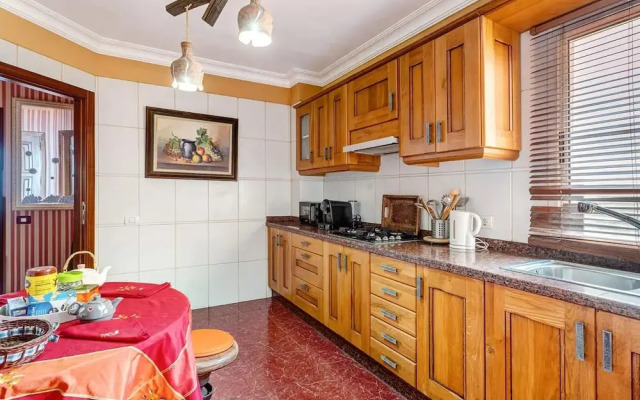 Apartment in Radazul With Stunning Sea Views