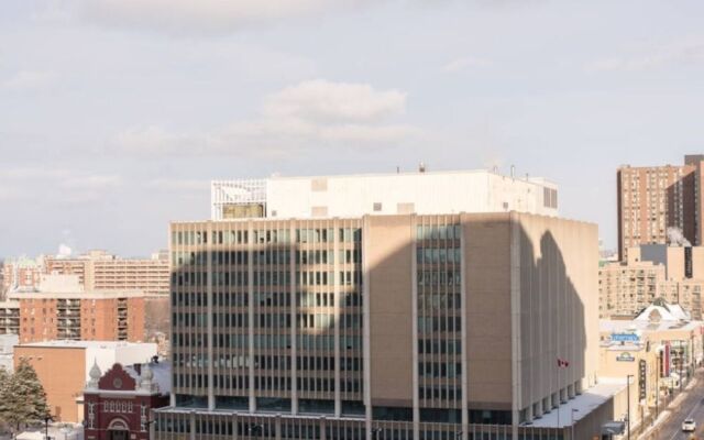 Corporate Stays - Claridge Plaza