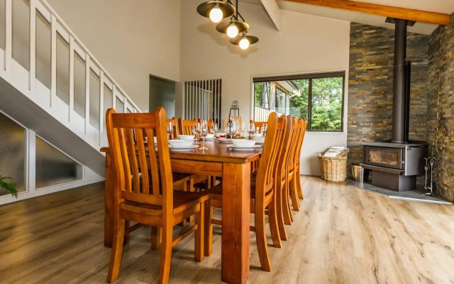 98 on Clyde Spa Retreat - Ohakune Holiday Home