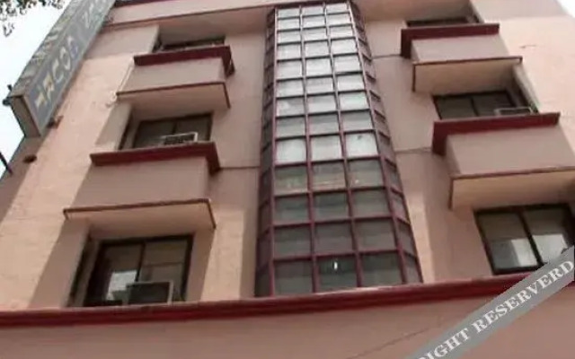 Hotel Pauls Court