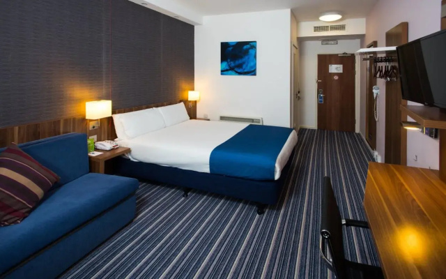 Holiday Inn Express London - Wimbledon South by IHG