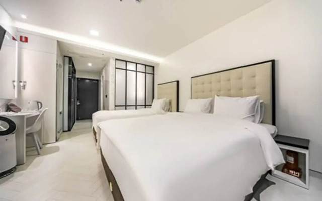 Daegu Dongseongro Hotel Labella