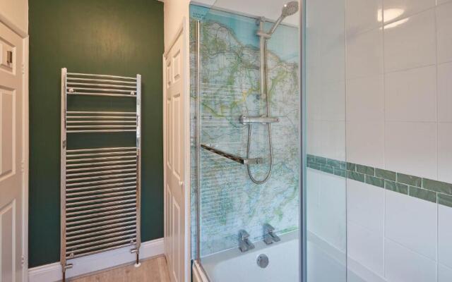 Host Stay Artist House