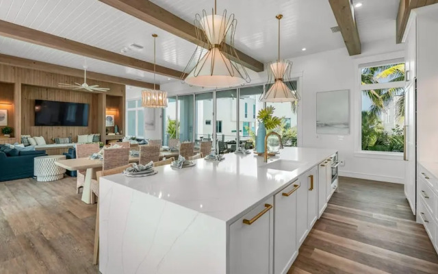 Sandbar Social in Siesta Key