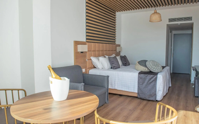 Piere Anne Beach Hotel