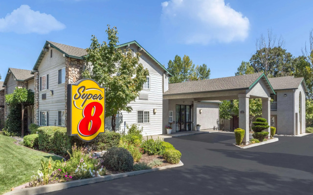 Super 8 By Wyndham Willits