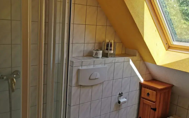 Spacious Flat in Wilhelmshof near Lake