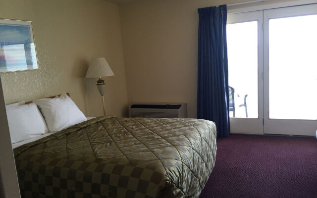 Fairview Beachfront Inn & Waterpark