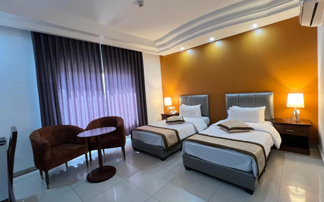 Tetra Tree Hotel