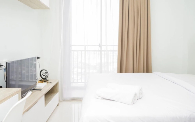 Elegant Studio Apartment at Springwood Residence