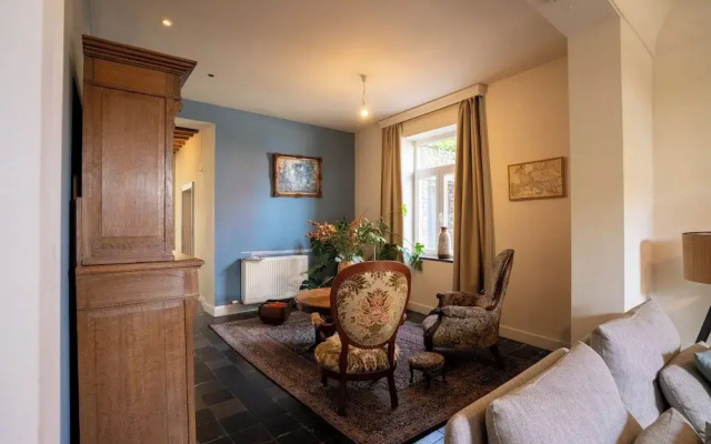 Maas Suites - The French House