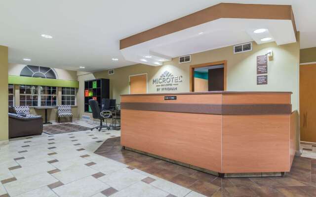 Microtel Inn & Suites by Wyndham West Chester