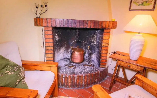 Farmhouse in Umbria Near Palazzo Bourbon