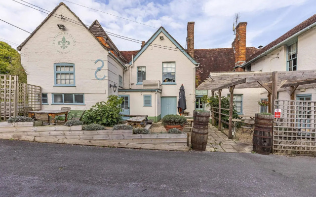 The Fleur de Lys Inn