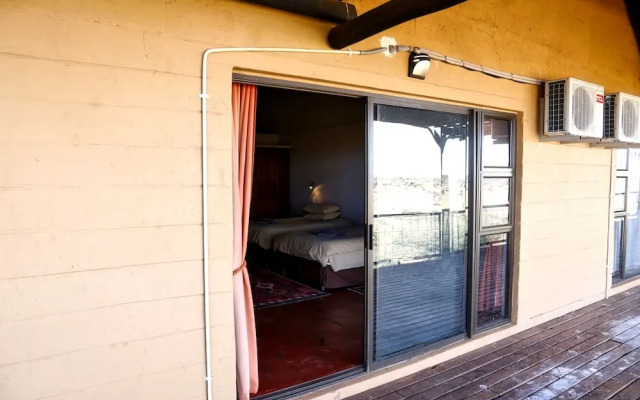 Auob Country Lodge