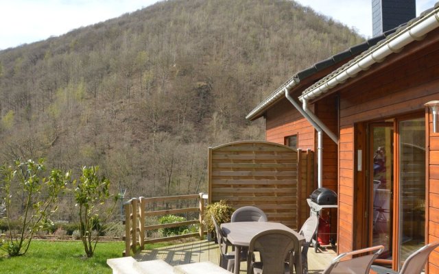 Cozy Cottage in Aywaille with Valley View
