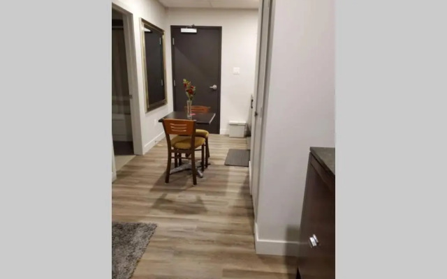 Cozy Sweet Studio #4, Only 10 min to D.T. Ottawa