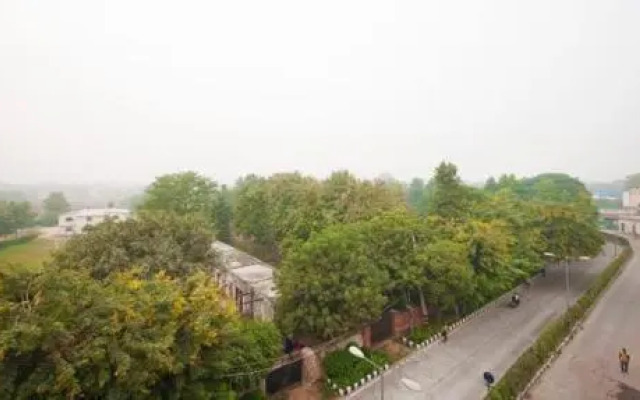 Airport Hotel Green Heights