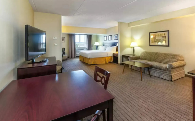 Comfort Inn & Suites