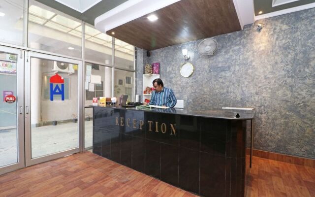 OYO 36085 Hotel Apollo Agra