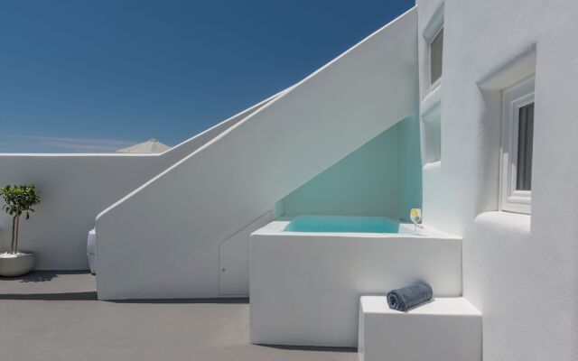 Infinity Collection Privé- Adults Only