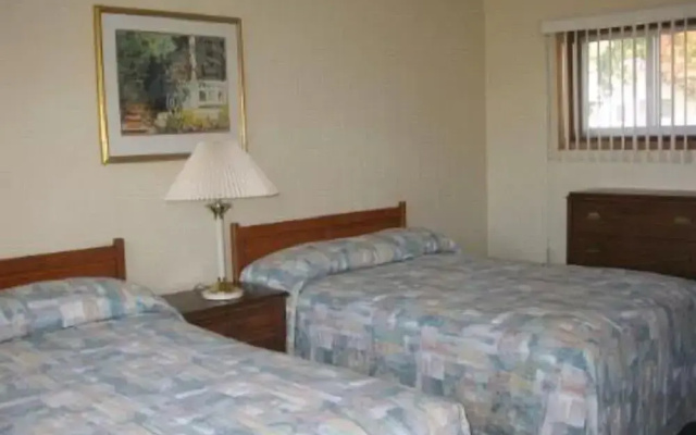 Wasaga Beach Inn And Cottages