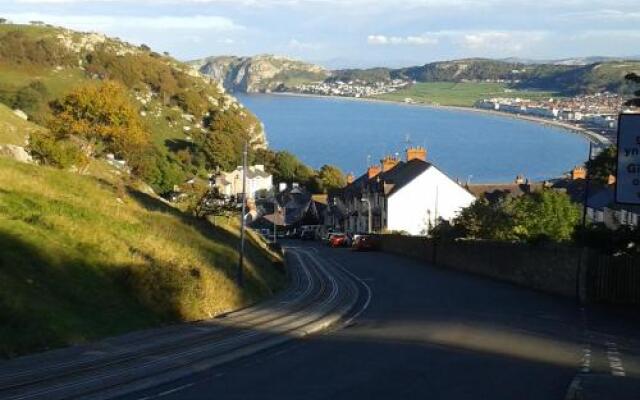 Tideways, Conwy