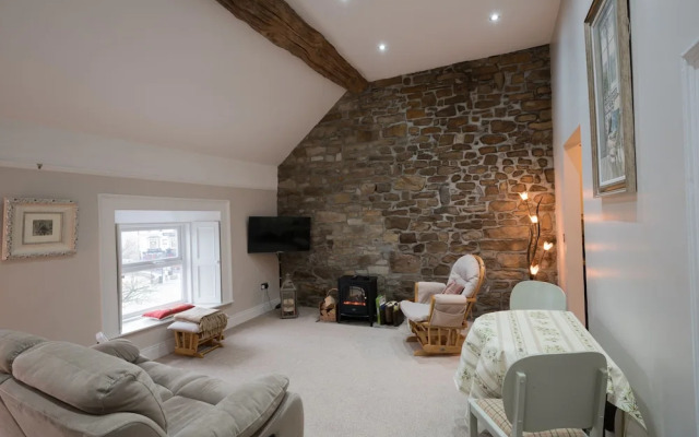 Charming 2-bed Apartment in Donegal Town Centre