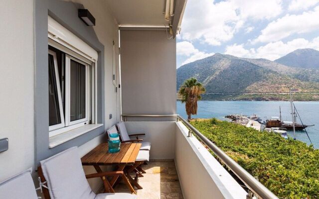 Mpali Bay View And Beach Front Apt Crete