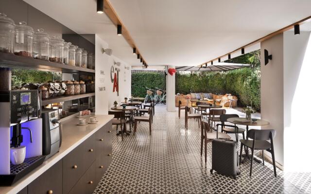 Jacob Shenkin Hotel