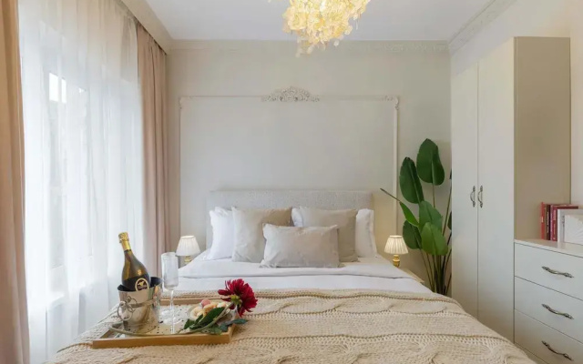 Maison Elysee - An Elegant Apartment in Piata Romana
