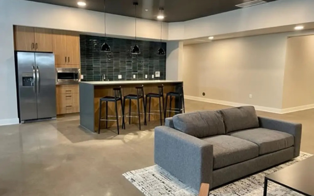 Barsala At The Monroe Apartments