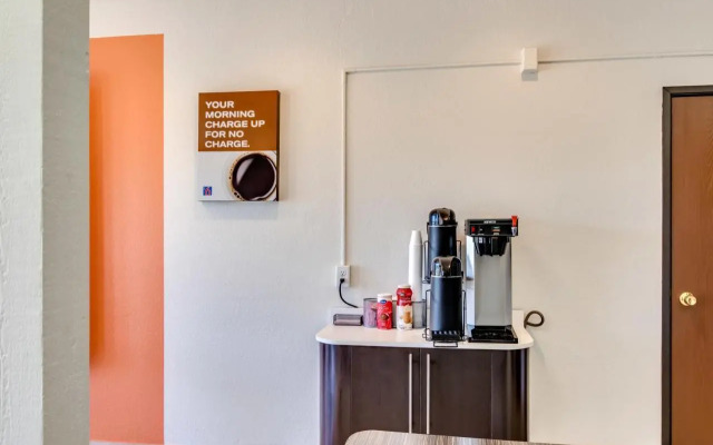 Super 8 Albert Lea Mn