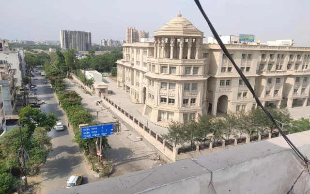 OYO Rooms Jaipuria Mall, Indirapuram