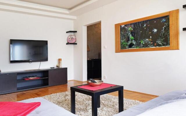 Big Blue Apartment - Belgrade