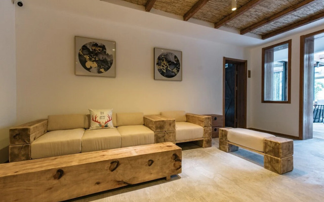 VINAWHISPER Boutique Hotel