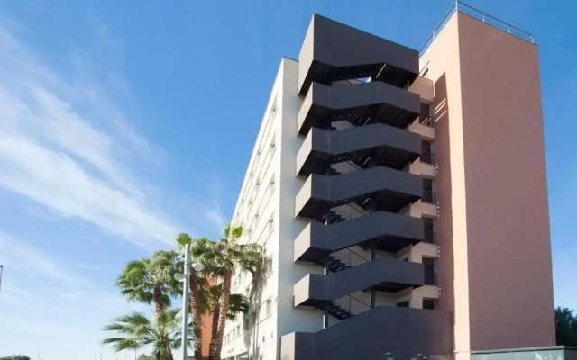 Travelodge BCN Cornella Fira