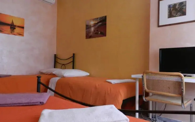 Tibur Sweet House