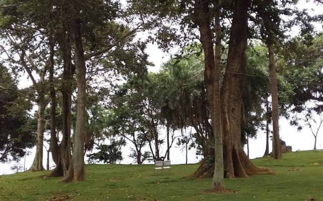 The Estate Ebwerenga