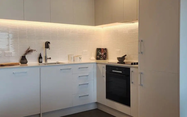 Enfield Lux- Brand New Apartment