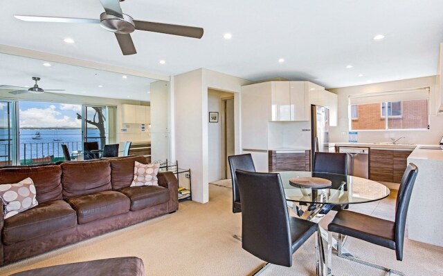 Shoal Towers, Unit 3/11 Shoal Bay Road