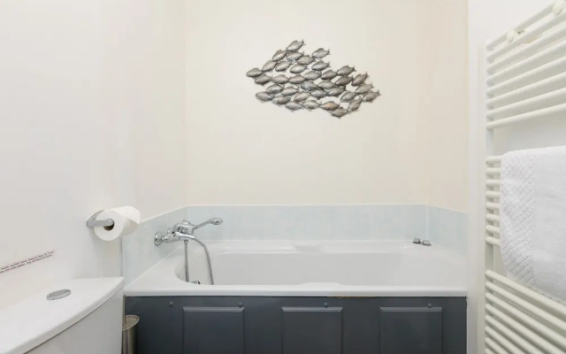 Oystercatcher House
