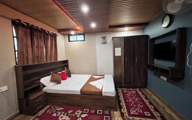 Traditional Hotel And Restaurant