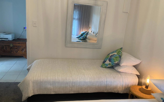 Sunrise on Main – Guest Rooms – Tairua