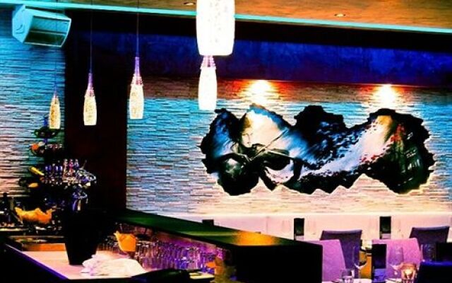 Royal Art Café