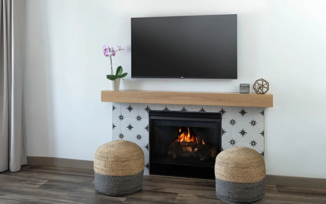 Cardiff by the Sea Lodge