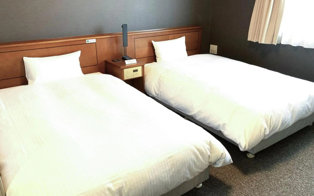 Hotel Route-Inn Mikawa Inter
