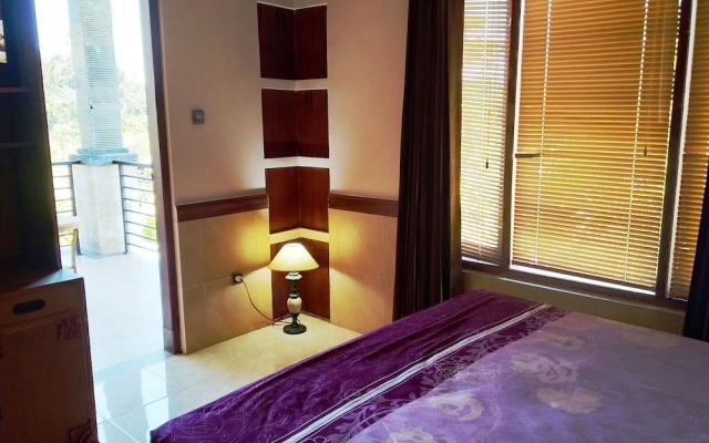 A Very Nice Cozy Family Home With 2 Floors, Fully Furnished. – Guest Rooms – Banjar