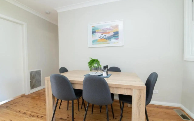Sweet Caroline Sunny & Spacious Sleeps 6