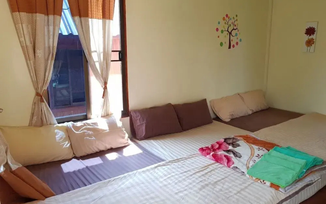 Baan Phanawan Resort